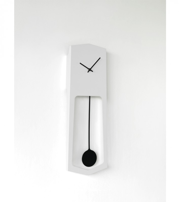 Design klokken van Finse ontwerper Ari Kanerva - AIKA klok wit - ARCHANA.NL #arikanerva #clocks