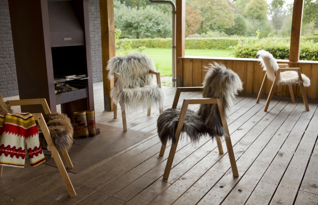 A Flock of Chairs van Melle Koot - Dutch Design Interieur Blogs - ARCHANA.NL